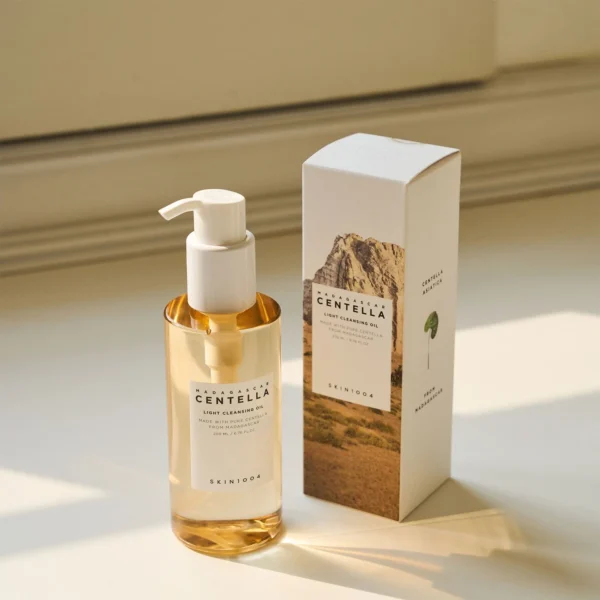 Skin1004 - Madagascar Centella Light Cleansing Oil - 200ml – Image 3